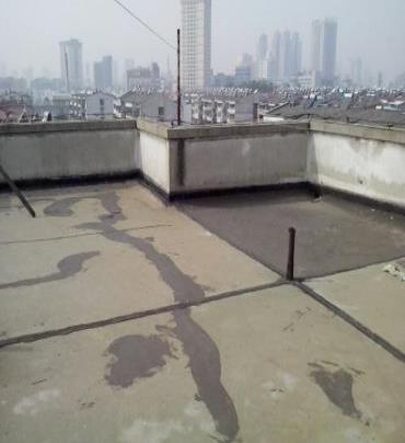重庆漏水维修 楼顶漏水是什么原因，楼顶漏水维修方法是什么?